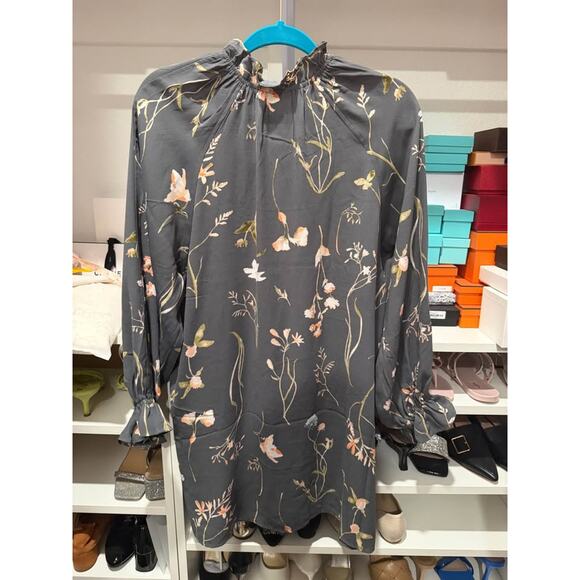 H&M printed long sleeve dress NWT xs - Picture 3 of 3